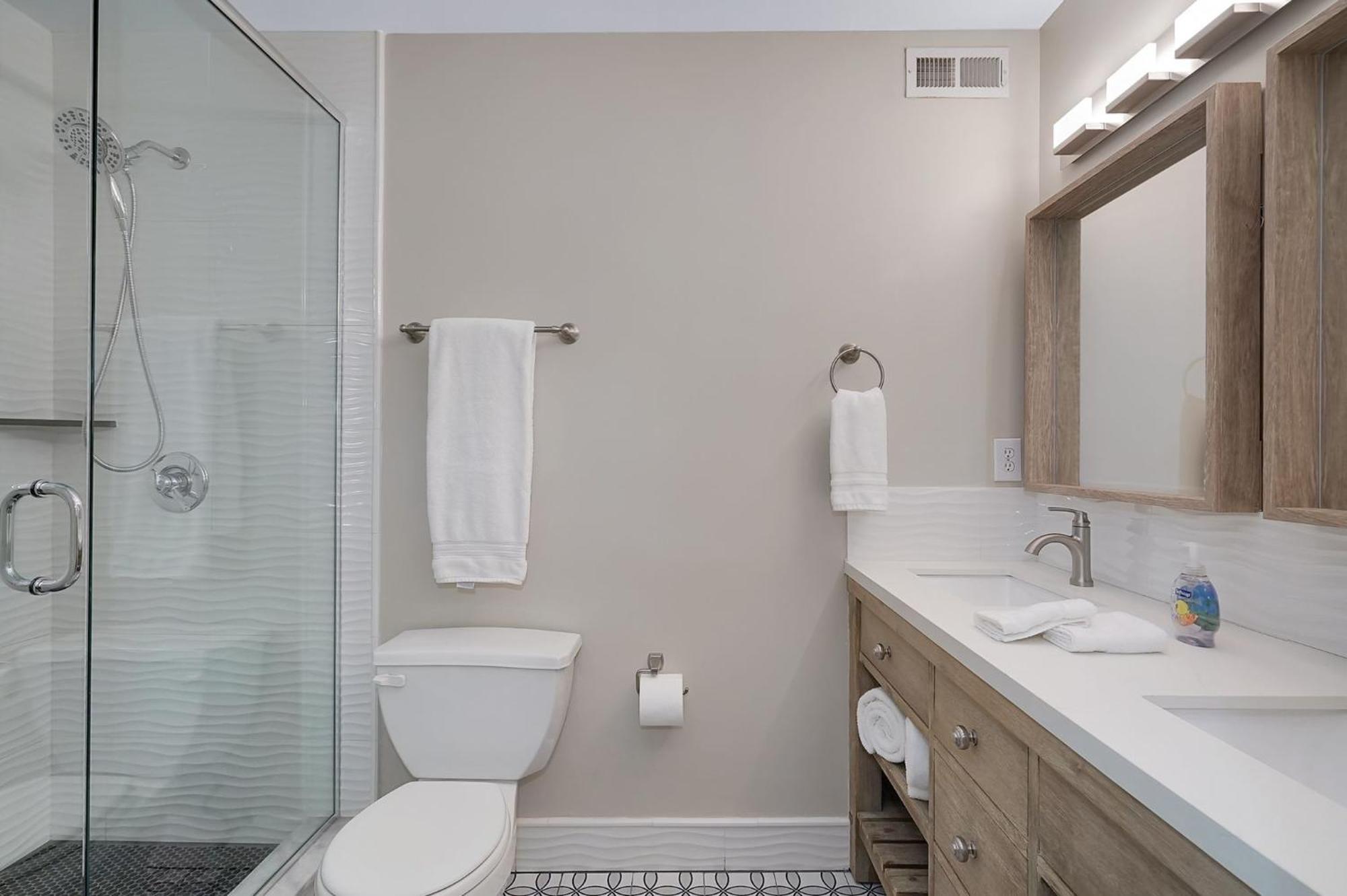 Lux Townhouse, Walk To All, Sleeps 6 Adults Louisville Exterior photo