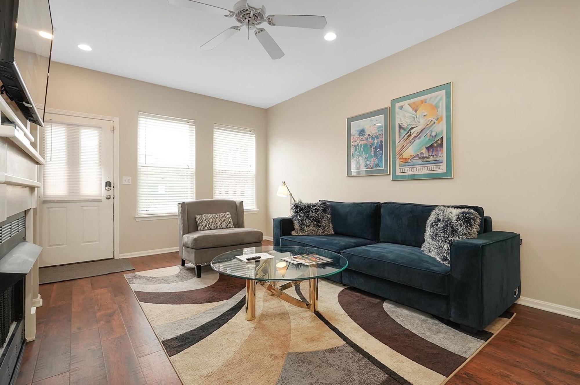 Lux Townhouse, Walk To All, Sleeps 6 Adults Louisville Exterior photo
