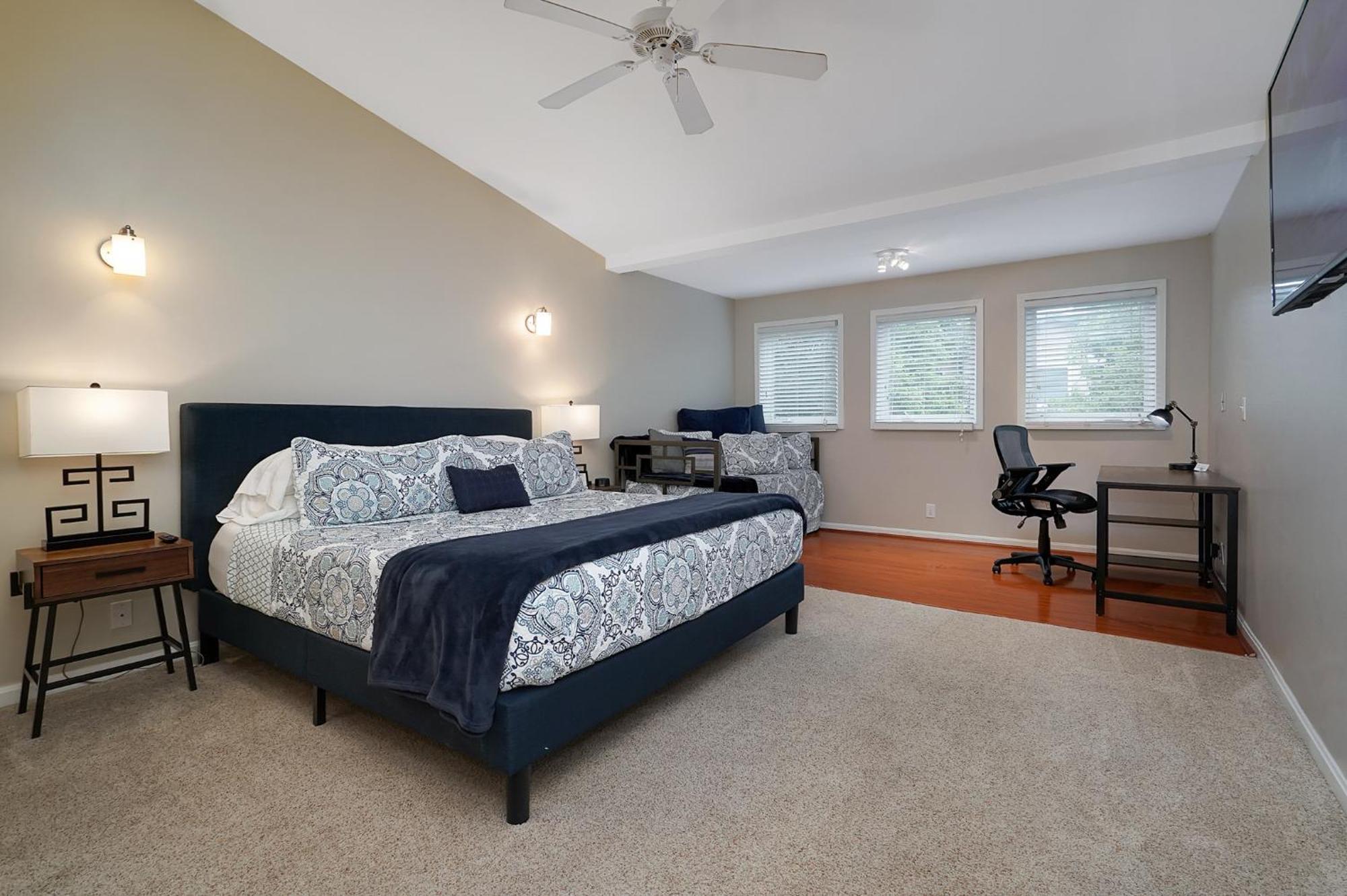 Lux Townhouse, Walk To All, Sleeps 6 Adults Louisville Exterior photo